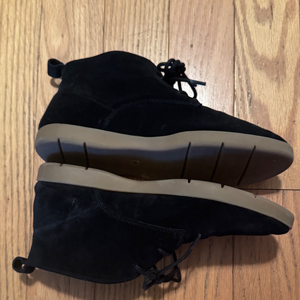 Black Shoes - Picture 11 of 12